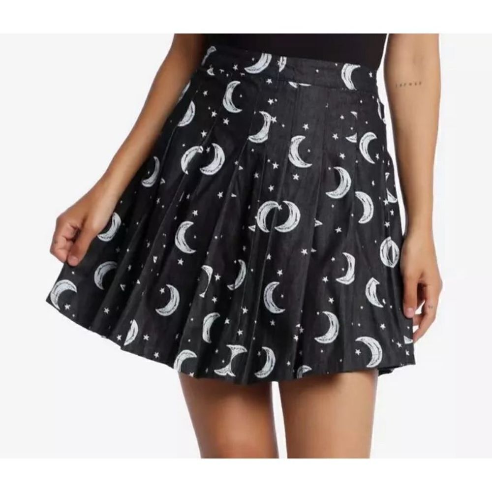 Hot Topic Moon & Stars Pleated Denim Skirt